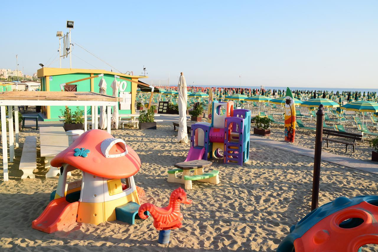 Hotel Houston Rimini Exterior foto